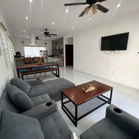Casa Paloma 2 En Segunda Planta Cerca De Aeropuerto Y Centro Comercial Chetumal Luaran gambar